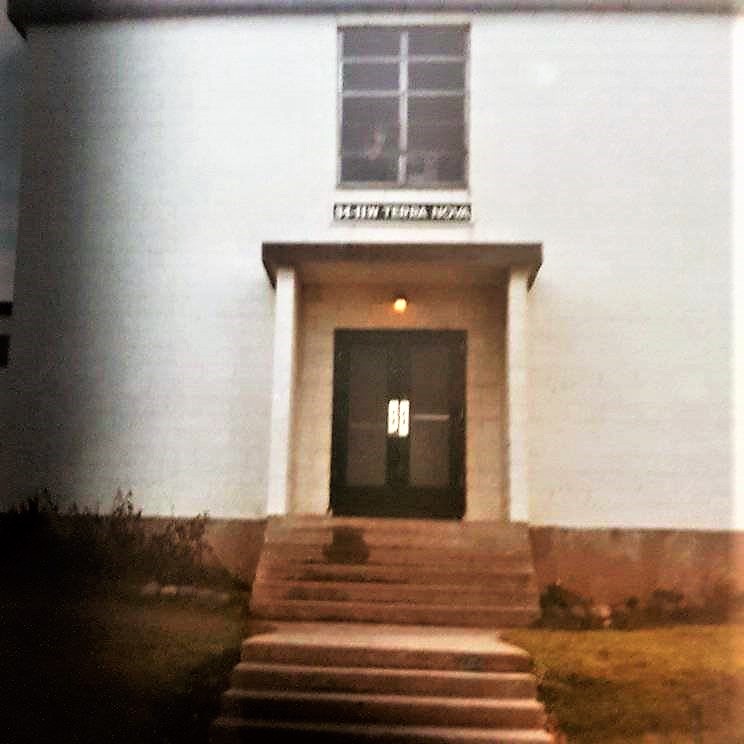 Terra Nova34-11W(rear)Lane behind barracks